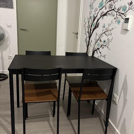 Villejuif - Metro Leo Lagrange - 2 Pieces Avec Balcon Exterior photo